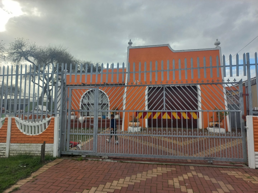 3 Bedroom Property for Sale in Charlesville Western Cape